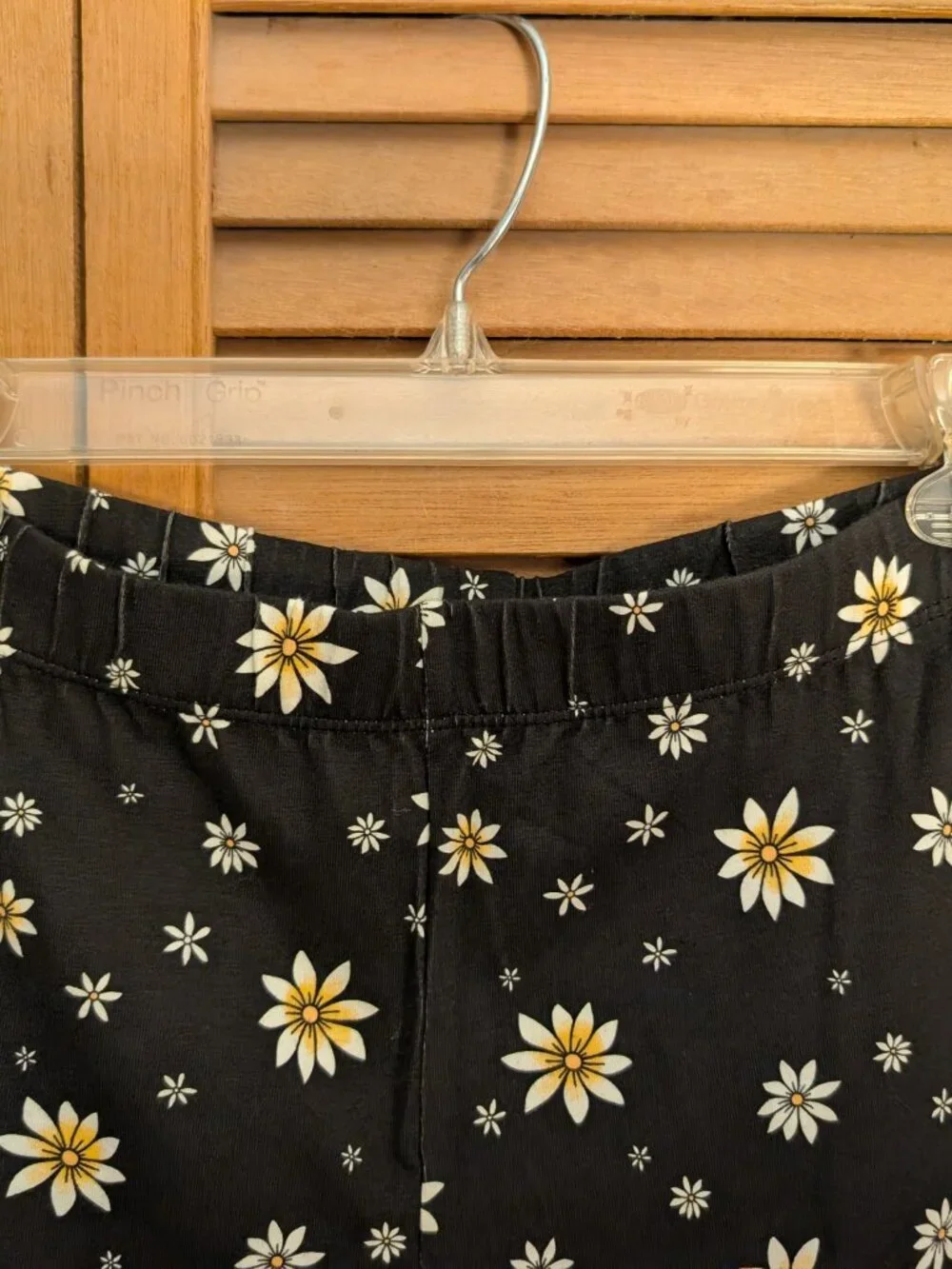 Women's No Boundaries Black Leggings w/Yellow Flowers & Elastic Waist - Size XL